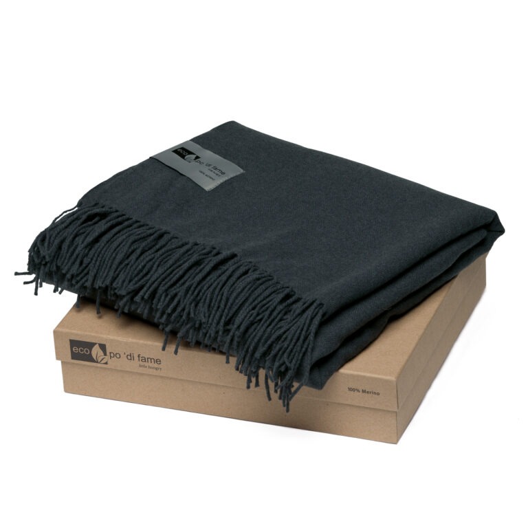 Mt Lodge Merino Blanket - Image 13